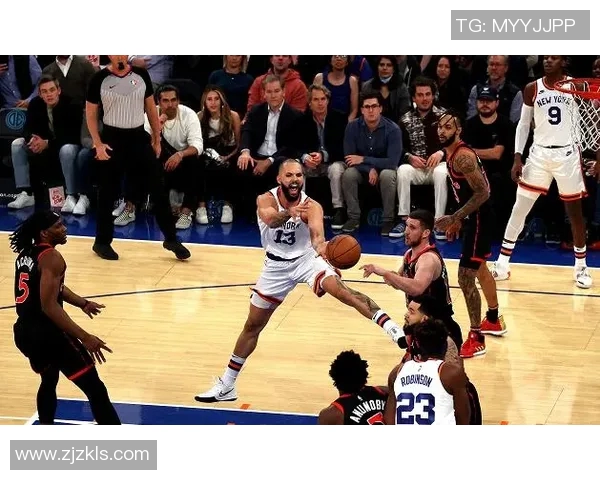 猛龙队豪取三连胜！英雄联盟赛场展现完美团队配合与战术执行